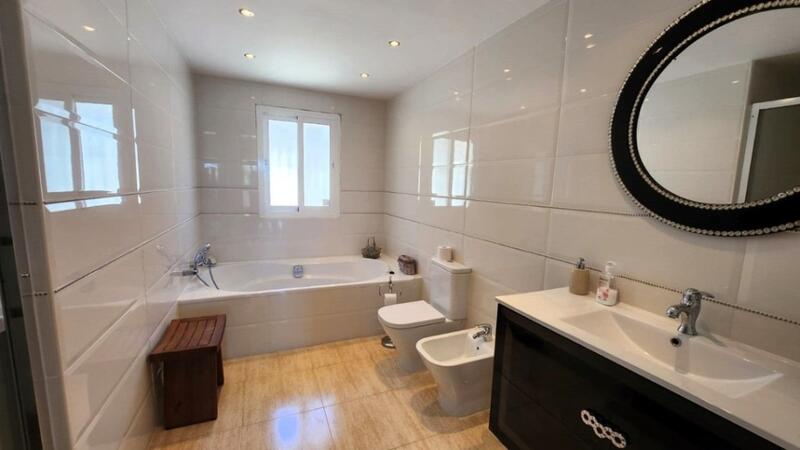 3 Cuarto Villa en venta