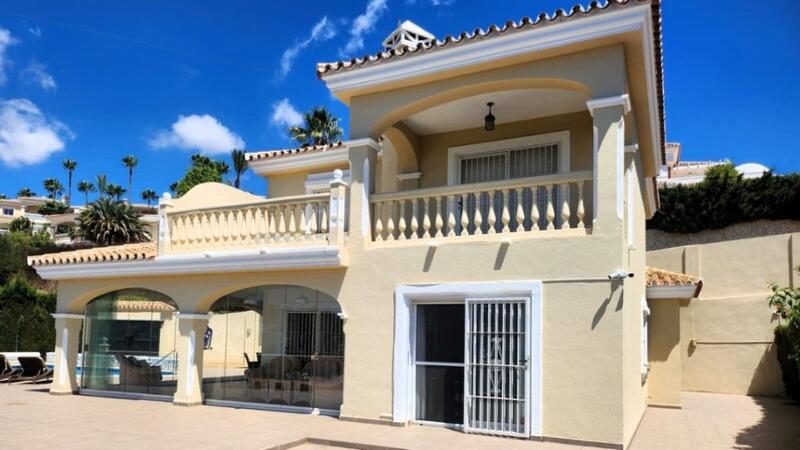 3 Cuarto Villa en venta
