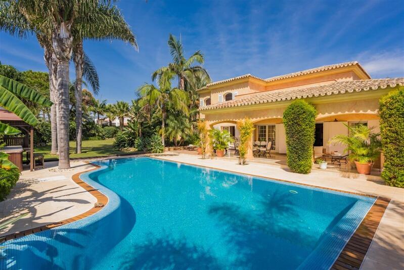 Villa zu verkaufen in Marbella, Málaga