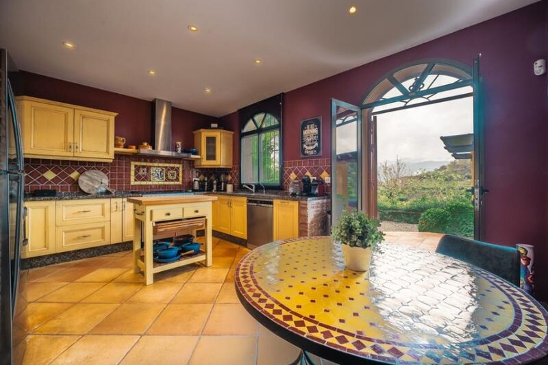 4 chambre Auberge à vendre