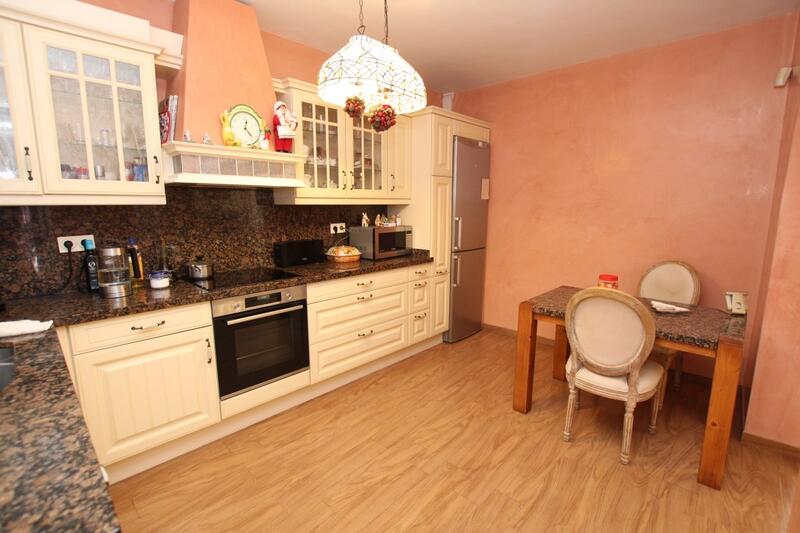 4 Schlafzimmer Villa zu verkaufen