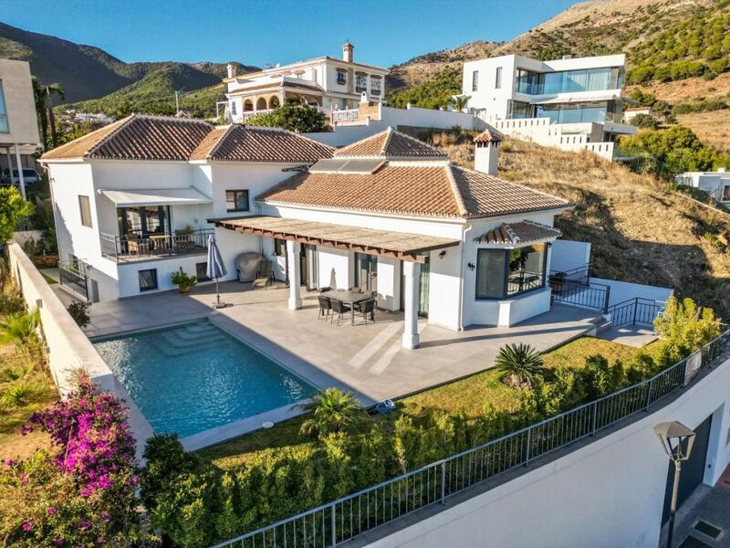Villa til salg i Mijas, Málaga