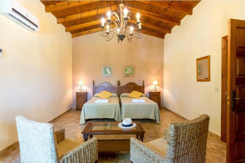 4 Schlafzimmer Landhaus zu verkaufen