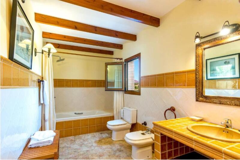 4 Schlafzimmer Landhaus zu verkaufen