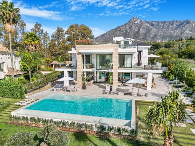 Villa til salg i Marbella, Málaga
