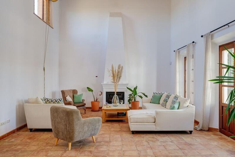 5 bedroom Country House for sale