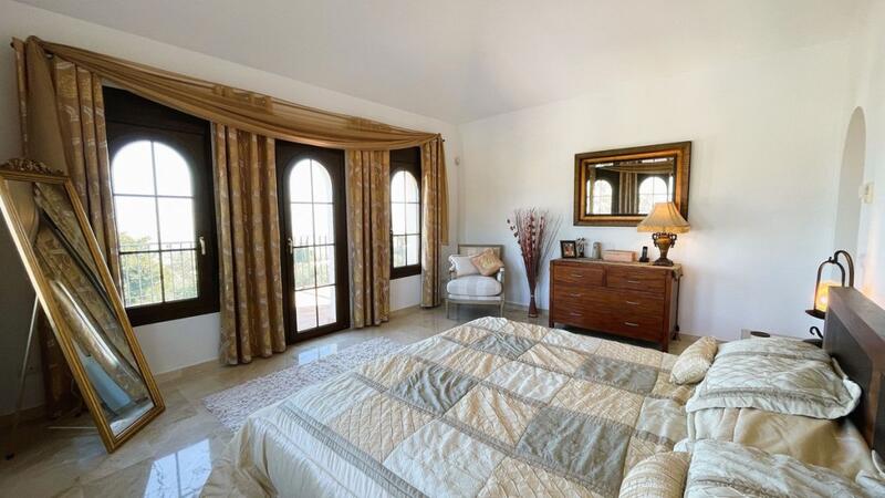 4 bedroom Villa for sale