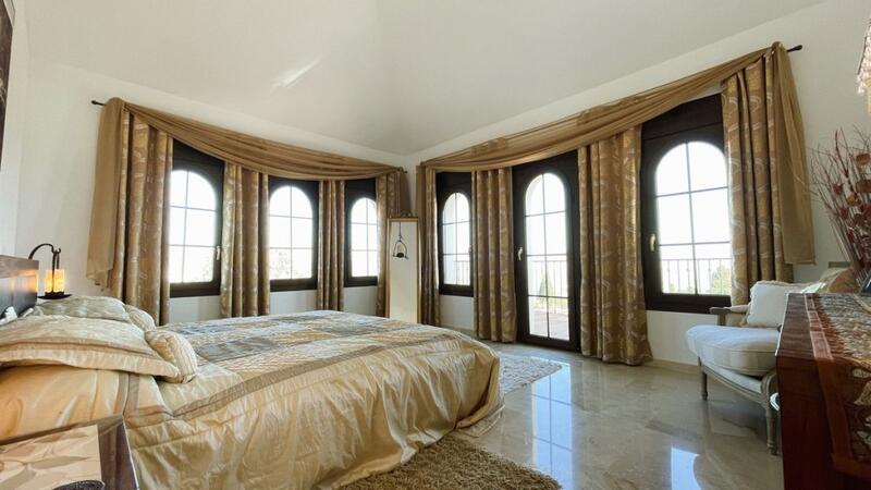 4 bedroom Villa for sale