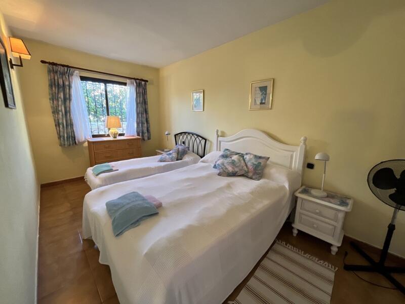 4 Schlafzimmer Stadthaus zu verkaufen