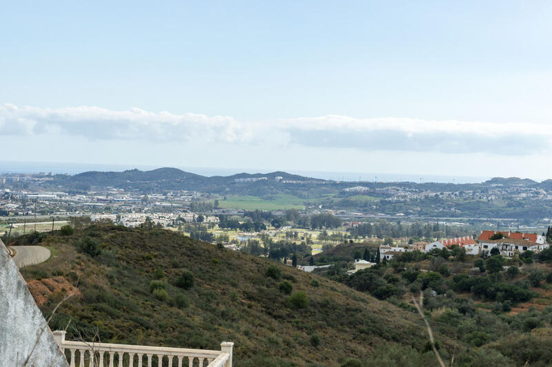 Grundstück zu verkaufen in Mijas Golf, Málaga