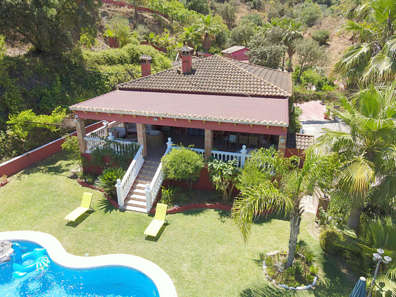 6 Cuarto Casa de Campo en venta