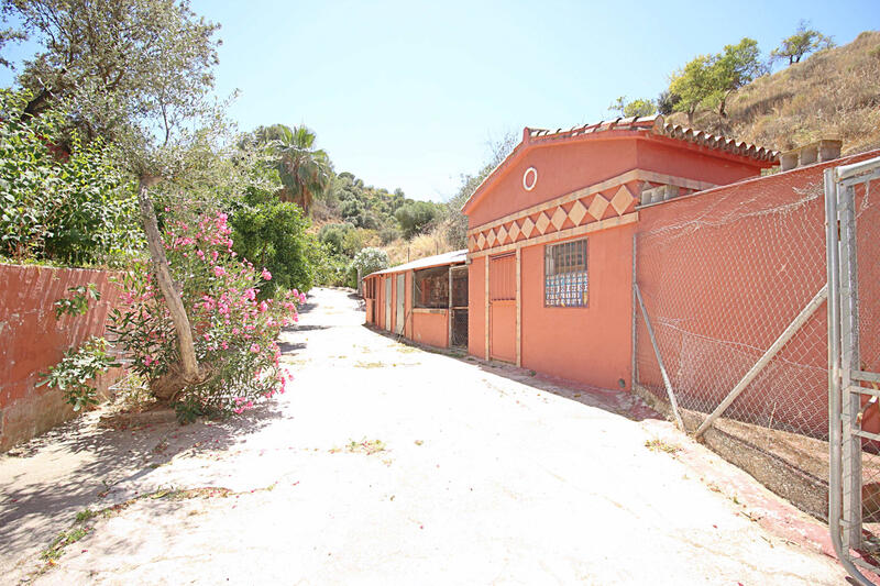 6 Schlafzimmer Landhaus zu verkaufen