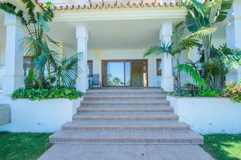 5 bedroom Villa for sale